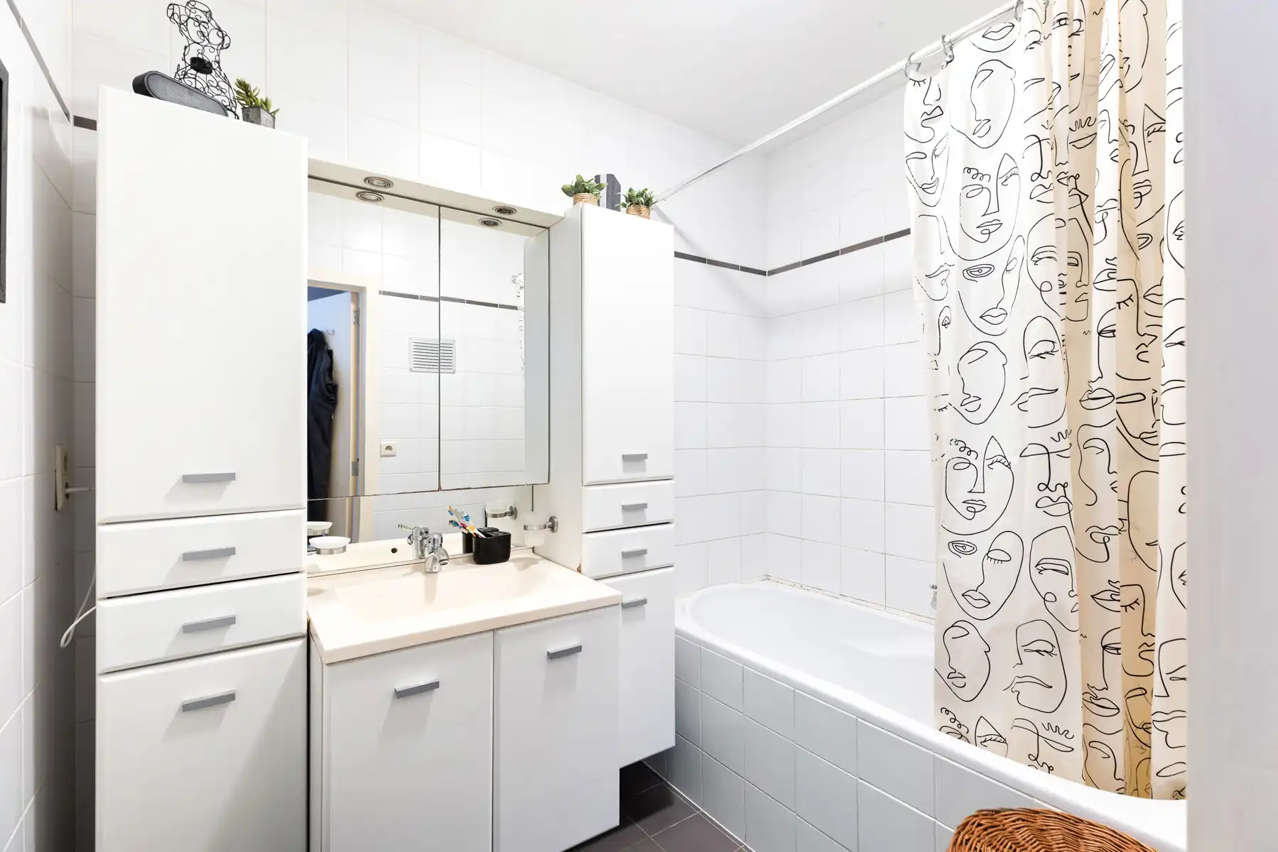 Instapklaar appartement centrum Laarne foto 11