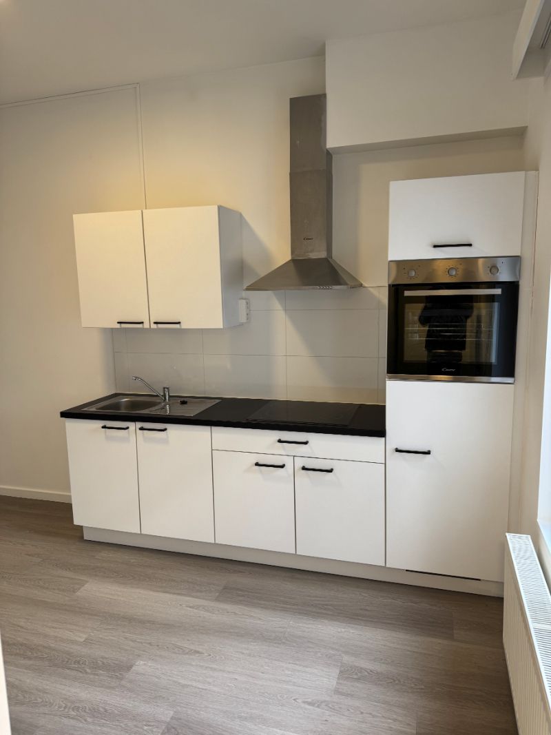 Volledig gerenoveerd  1-slaapkamerappartment foto 9