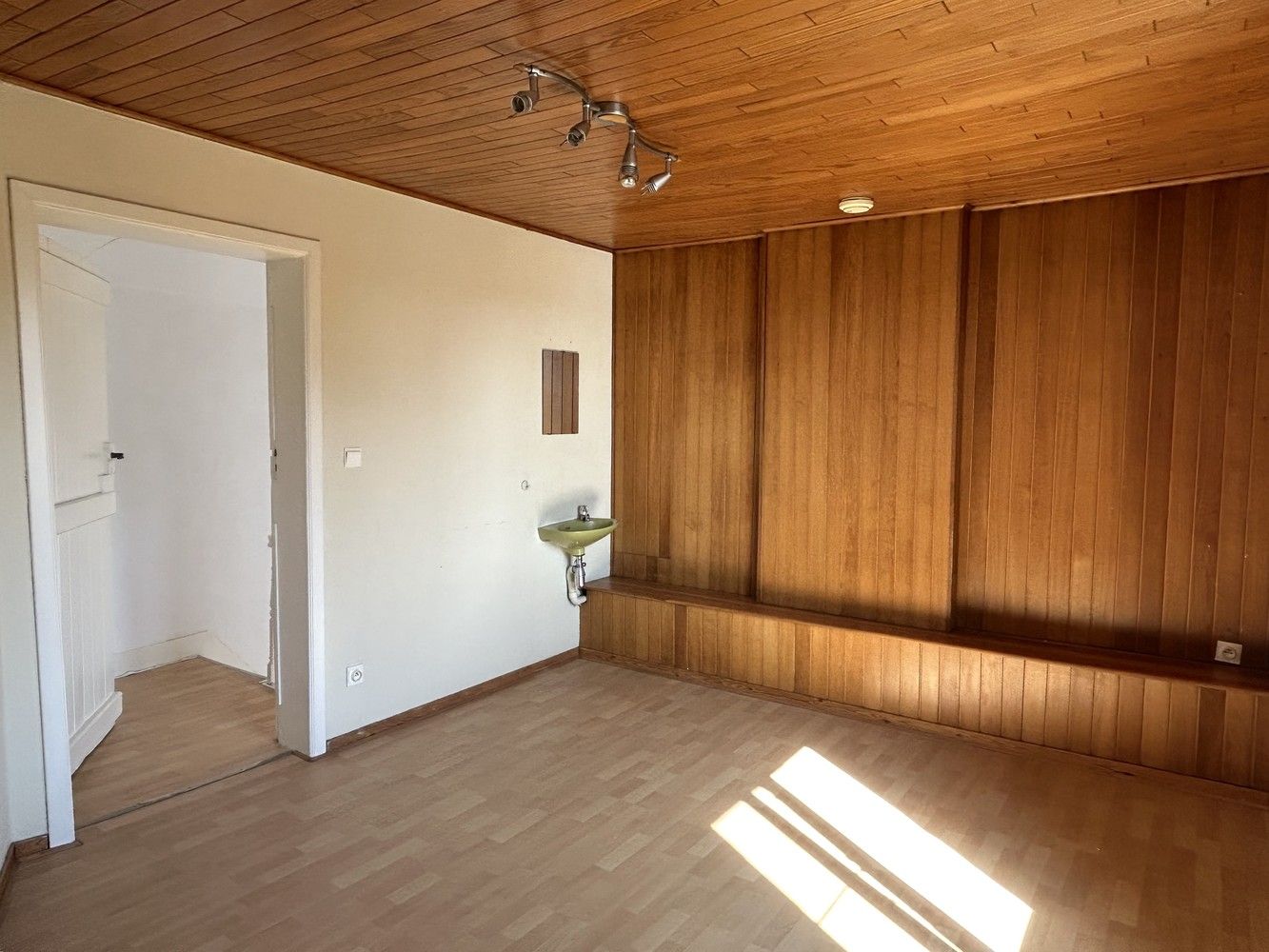 Charmante, te renoveren, stadswoning op topligging in hartje Leuven foto 14