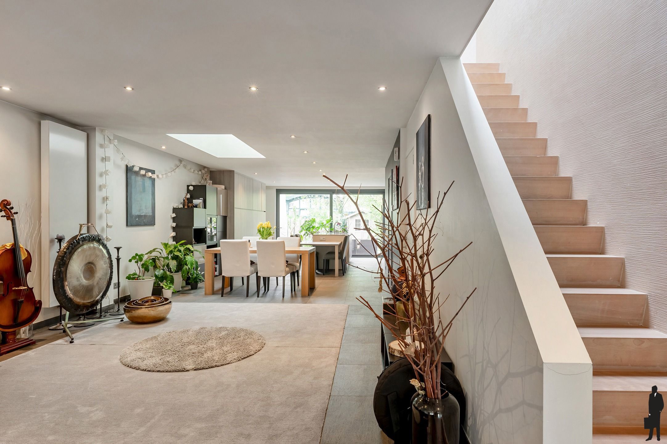 Prachtige woning met tuin op een toplocatie foto {{pictureIndex}}