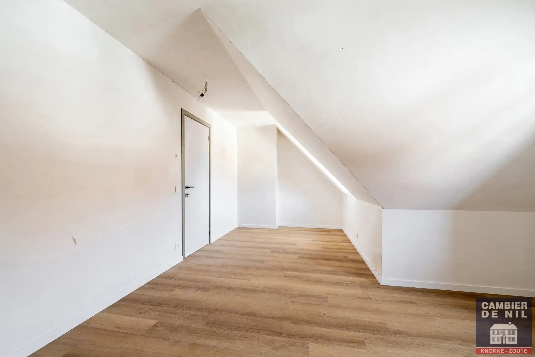 Nieuwbouw - ongemeubelde koppelvilla in rustige,  residentiële wijk te Knokke-Heist  foto 25