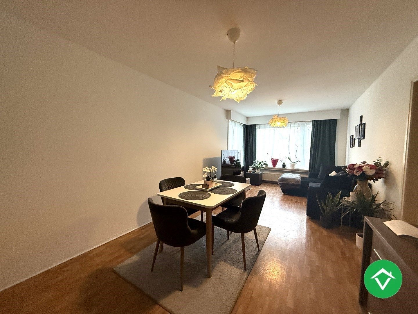 Instapklaar appartement met twee slaapkamers en garage te Roeselare foto 5