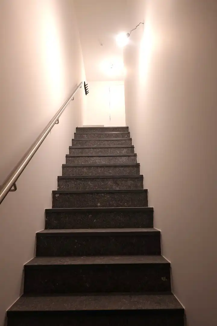 Prachtig 3-slaapkamerappartement met staanplaats in het voormalige gemeentehuis van Vleteren foto 17