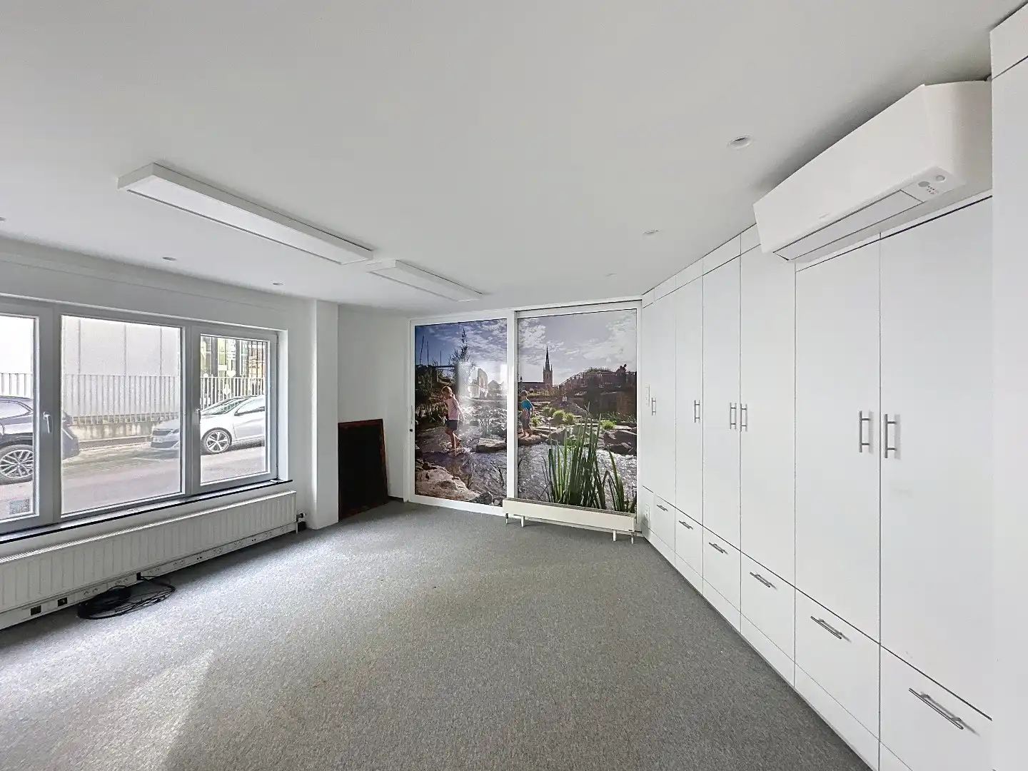 Karaktervol hoekpand met garage op toplocatie in Kessel-Lo! foto 4