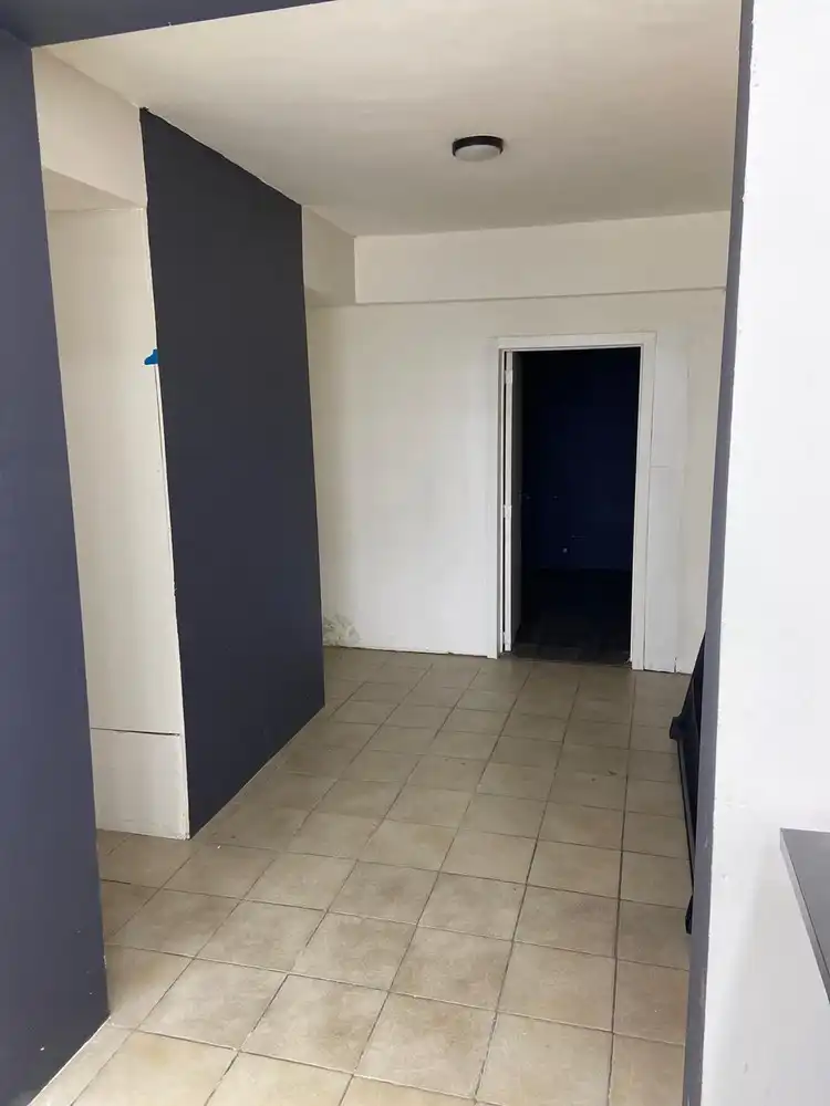 Gebouw met gemengd gebruik, handelspand + woonst, ideaal gelegen foto 4