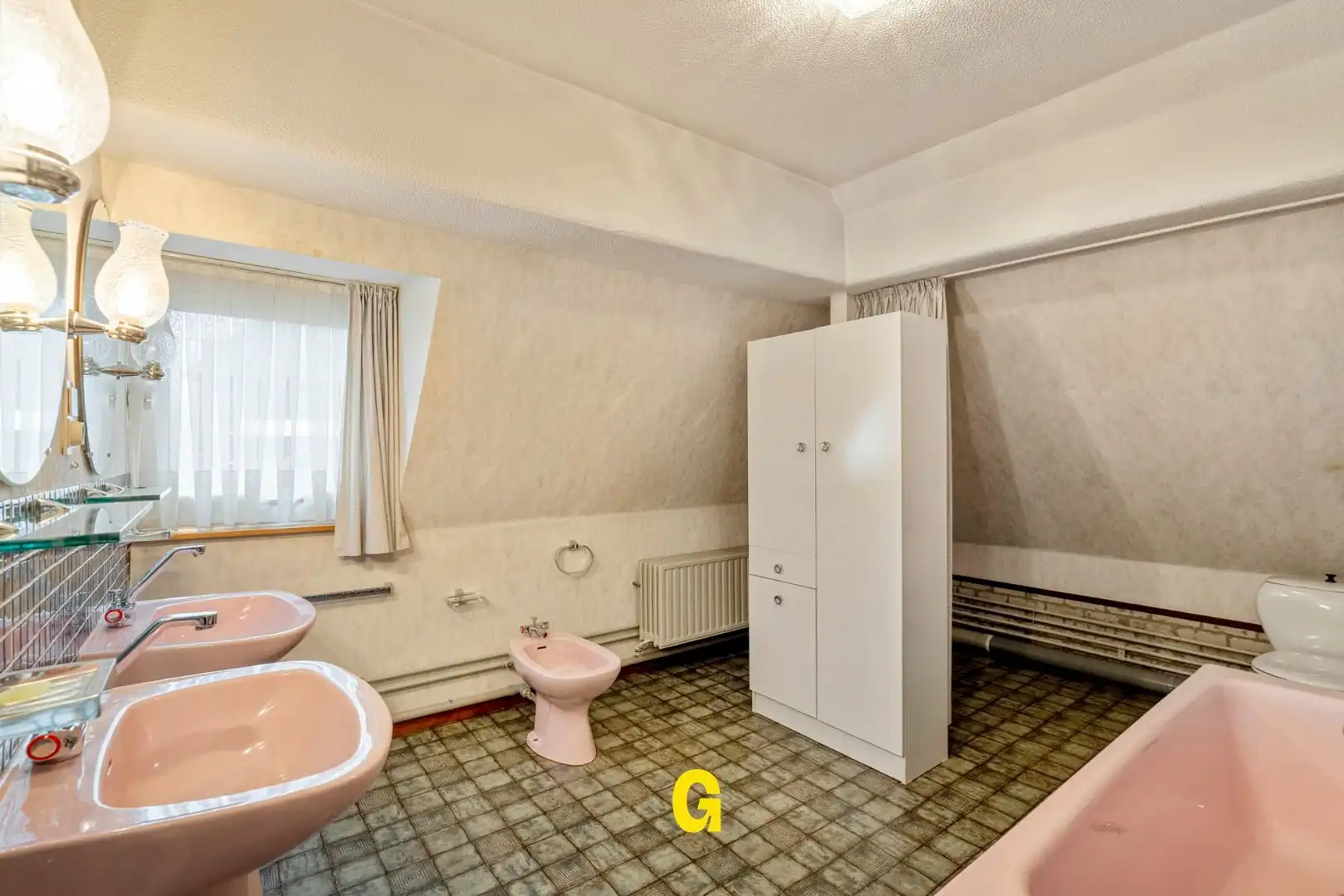 Te renoveren vrijstaande woning met 4 à 5 slaapkamers en tuintje, vlak bij het centrum van Hoeselt foto 21