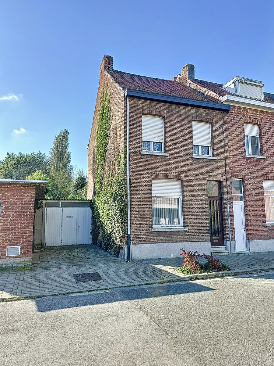 Centraal gelegen woning op mooi perceel foto 10