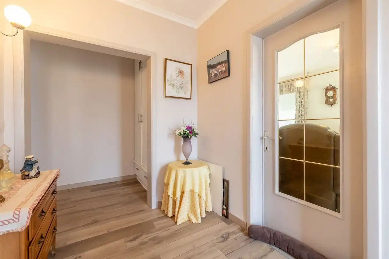 Verzorgde woning met 3slpk, inpandige garage en tuin foto 5