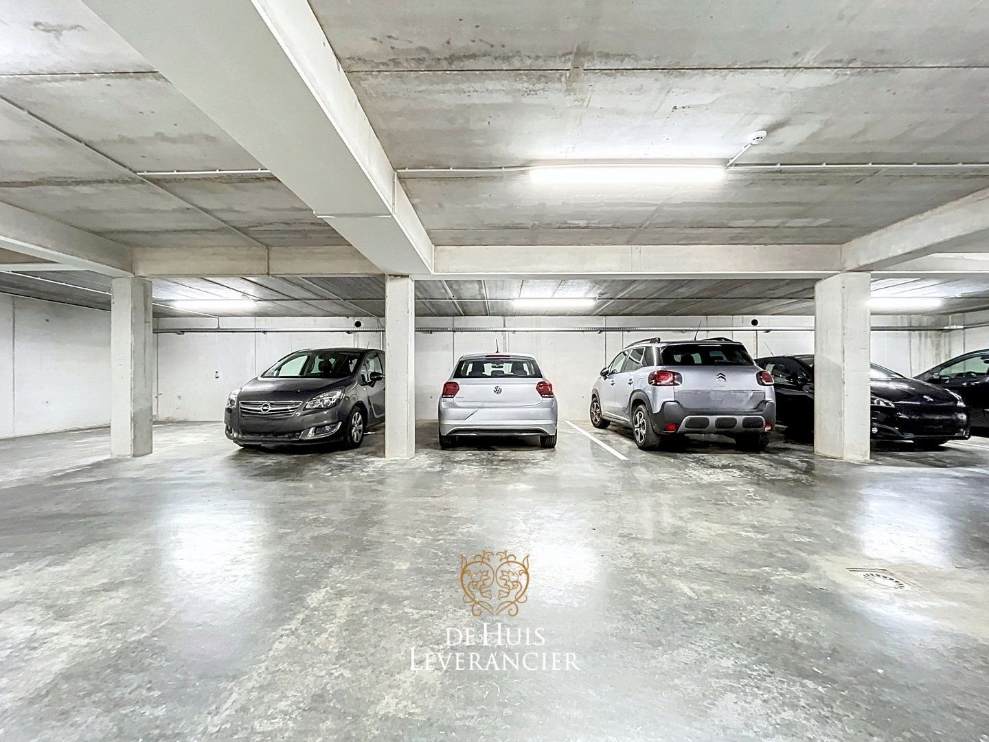 Discrete luxe & tijdloze elegantie : subliem nieuwbouwappartement met terras en gemeenschappelijk tuin te koop in Boechout foto 35