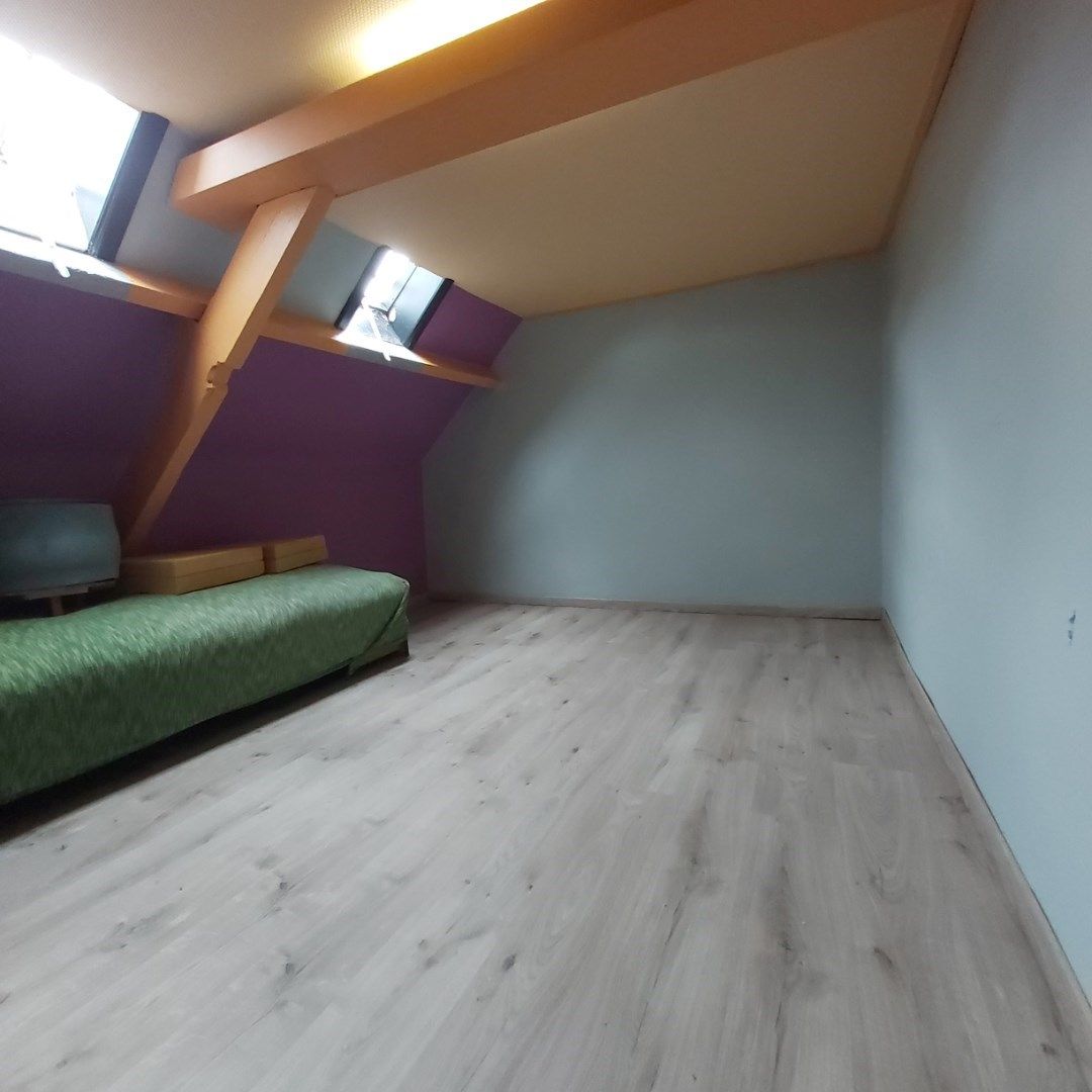 Gezellige woning met 4 slaapkamers - centrum Izegem. foto 23