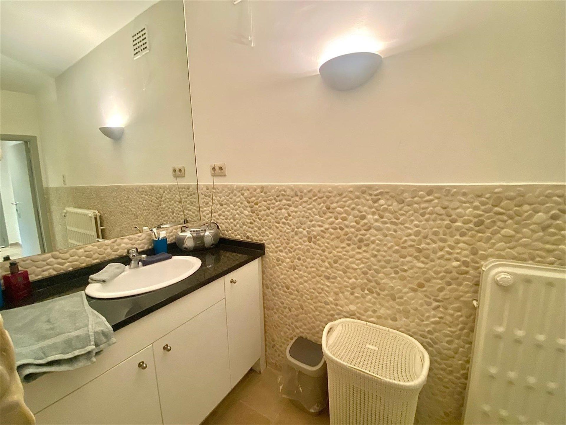 Prachtig appartement met drie ruime slaapkamers en twee terrassen foto 15