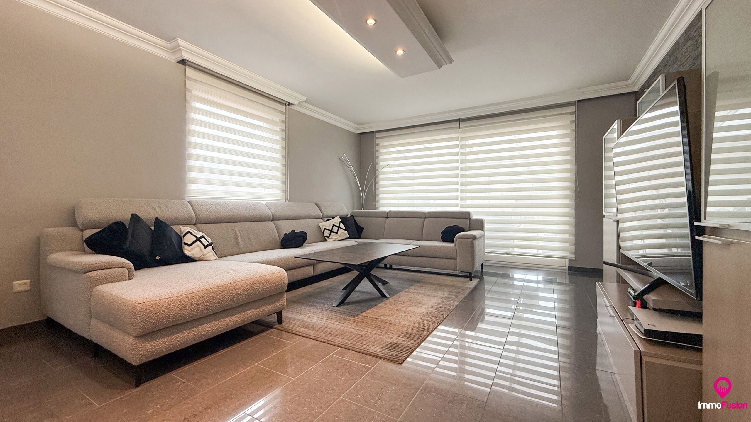 Instapklare woning met 3 slpks, tuin en garage in Lillo! foto 8