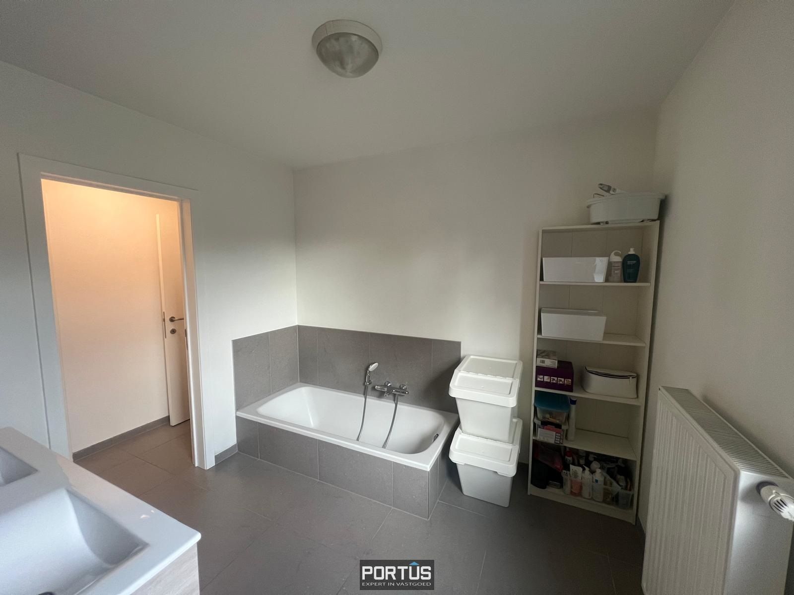 Appartement met berging en parking te huur foto 6