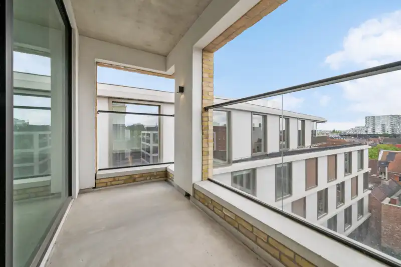 Modern luxe nieuwbouwappartement te koop in Roeselare met gunstige oriëntatie foto 11