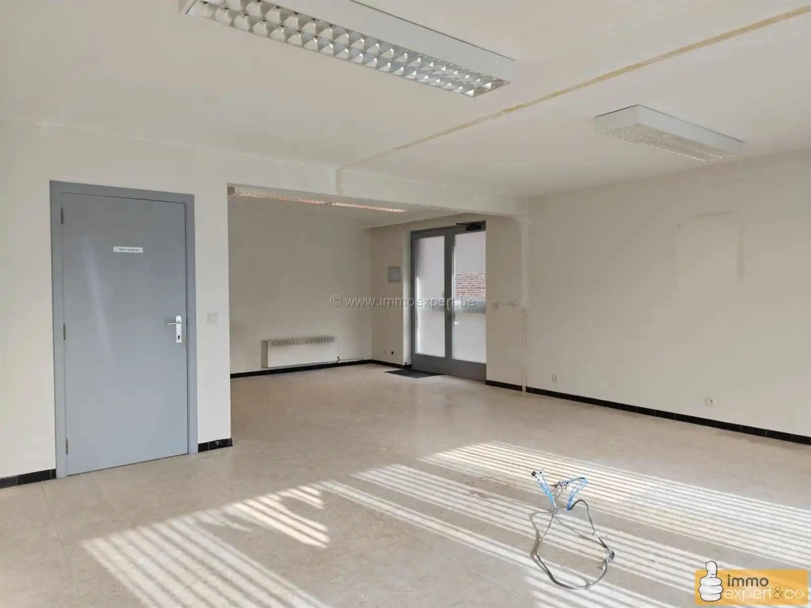 TERNAT: Handelsgelijksvloers foto 3