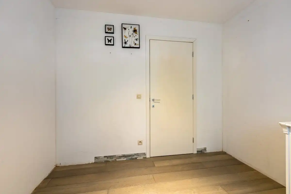 Instapklare woning met garage te koop in Bilzen foto 15