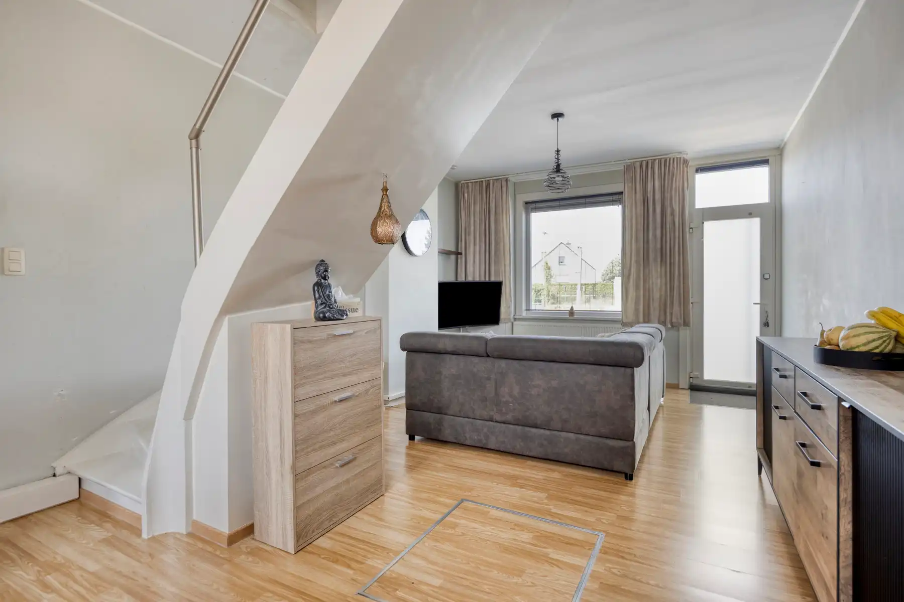 Centraal gelegen instapklare woning met 2 slpk en zuidtuin foto 6