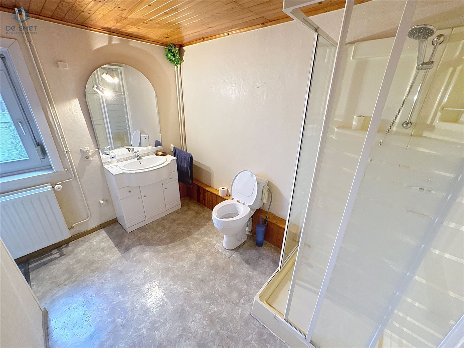 Charmante te renoveren gezinswoning met 4 slaapkamers, garage en grote tuin rustige ligging in Viane foto 6