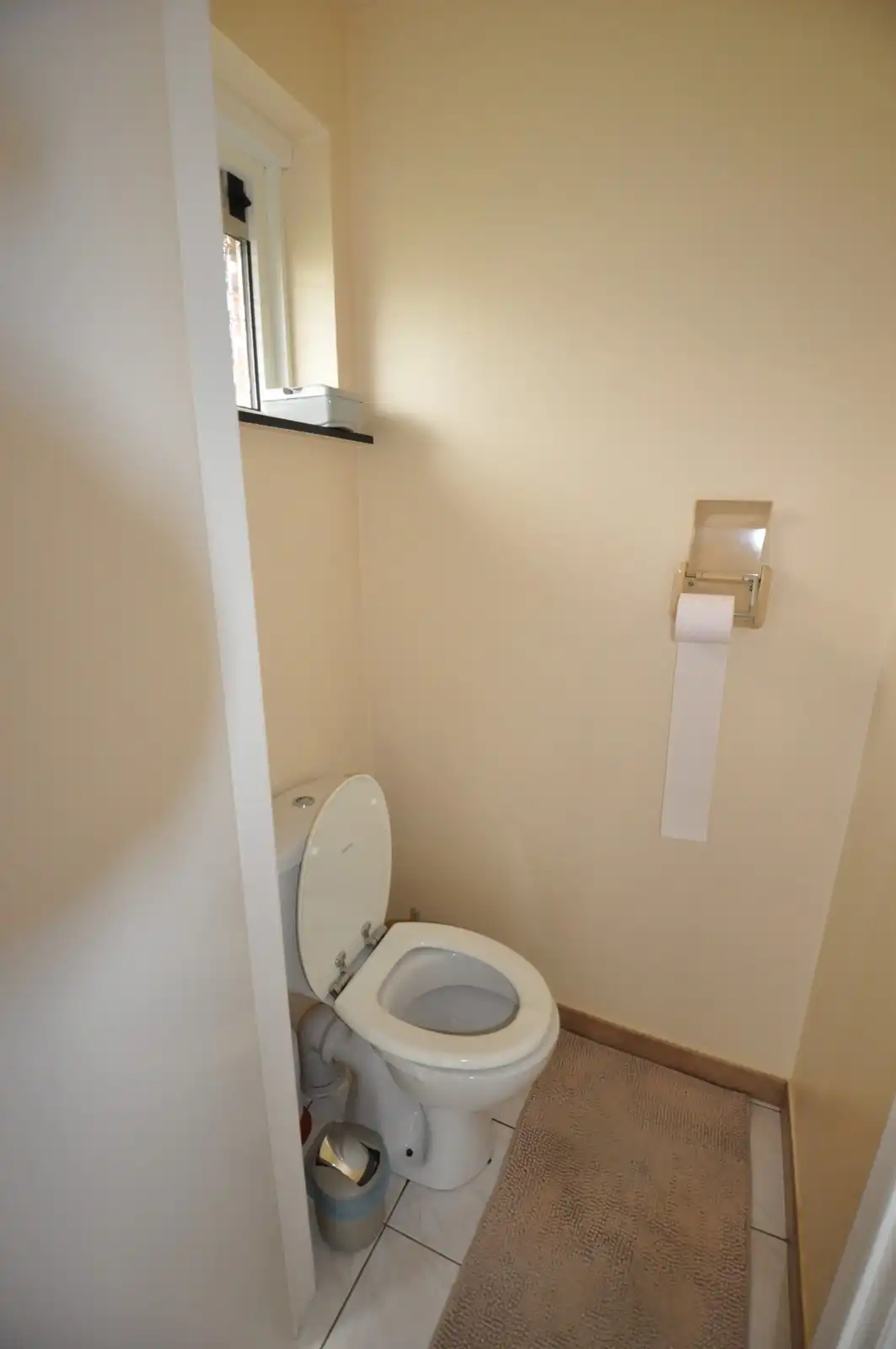 Verzorgde rijwoning te Zandvoorde foto 3