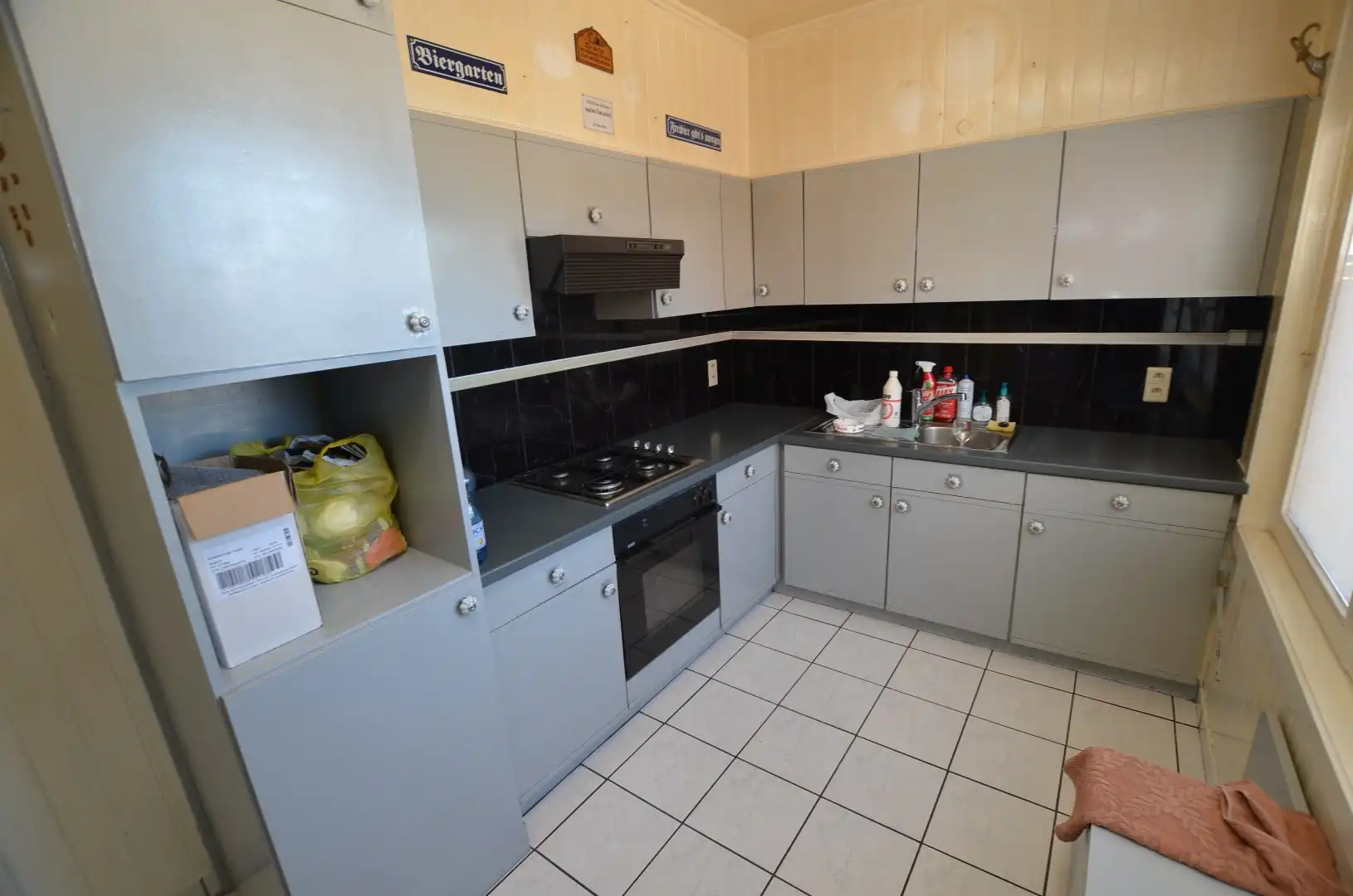 Ruim woonhuis met garage foto 4