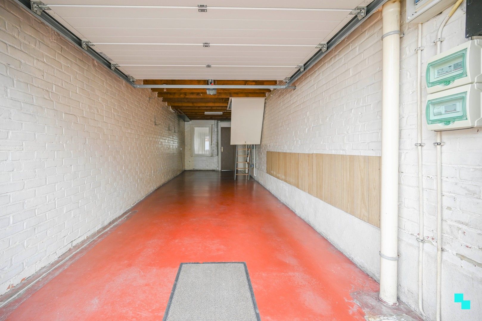 Ruime woning met garage in het centrum van Meulebeke foto 27
