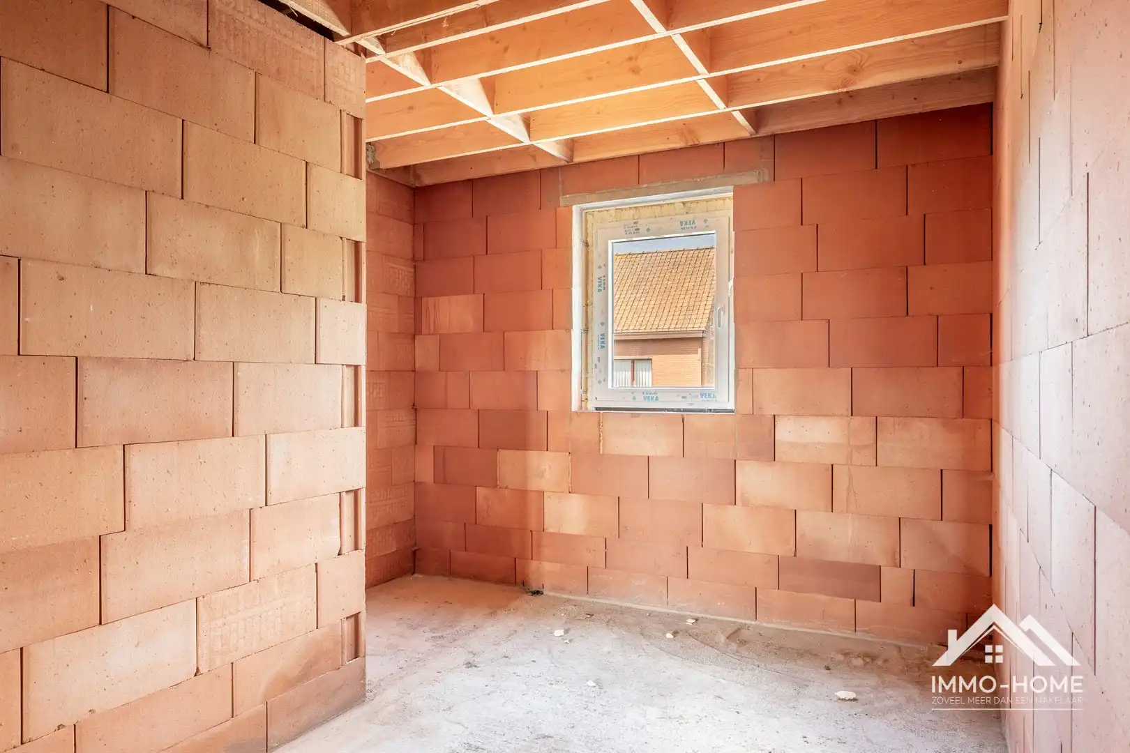 HOB casco woning met héél veel potentieel foto 22
