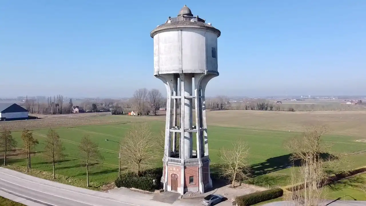 WATERTOREN MET VERGUNNING TOT VAKANTIEWONING VOOR 12 PERSONEN foto 3