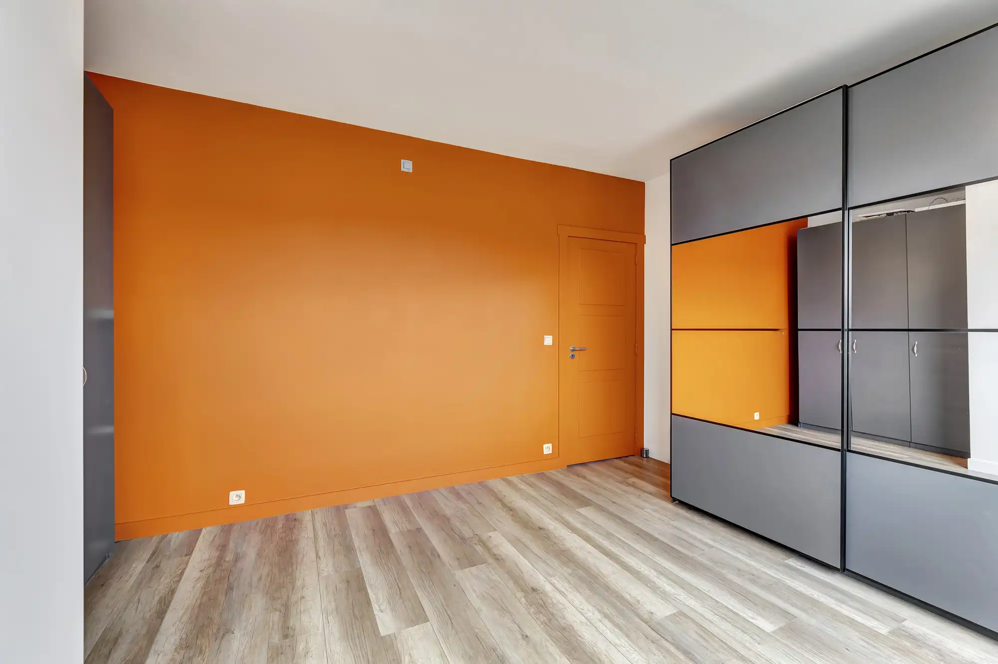 Gerenoveerd penthouse te koop met ruim terras foto 12