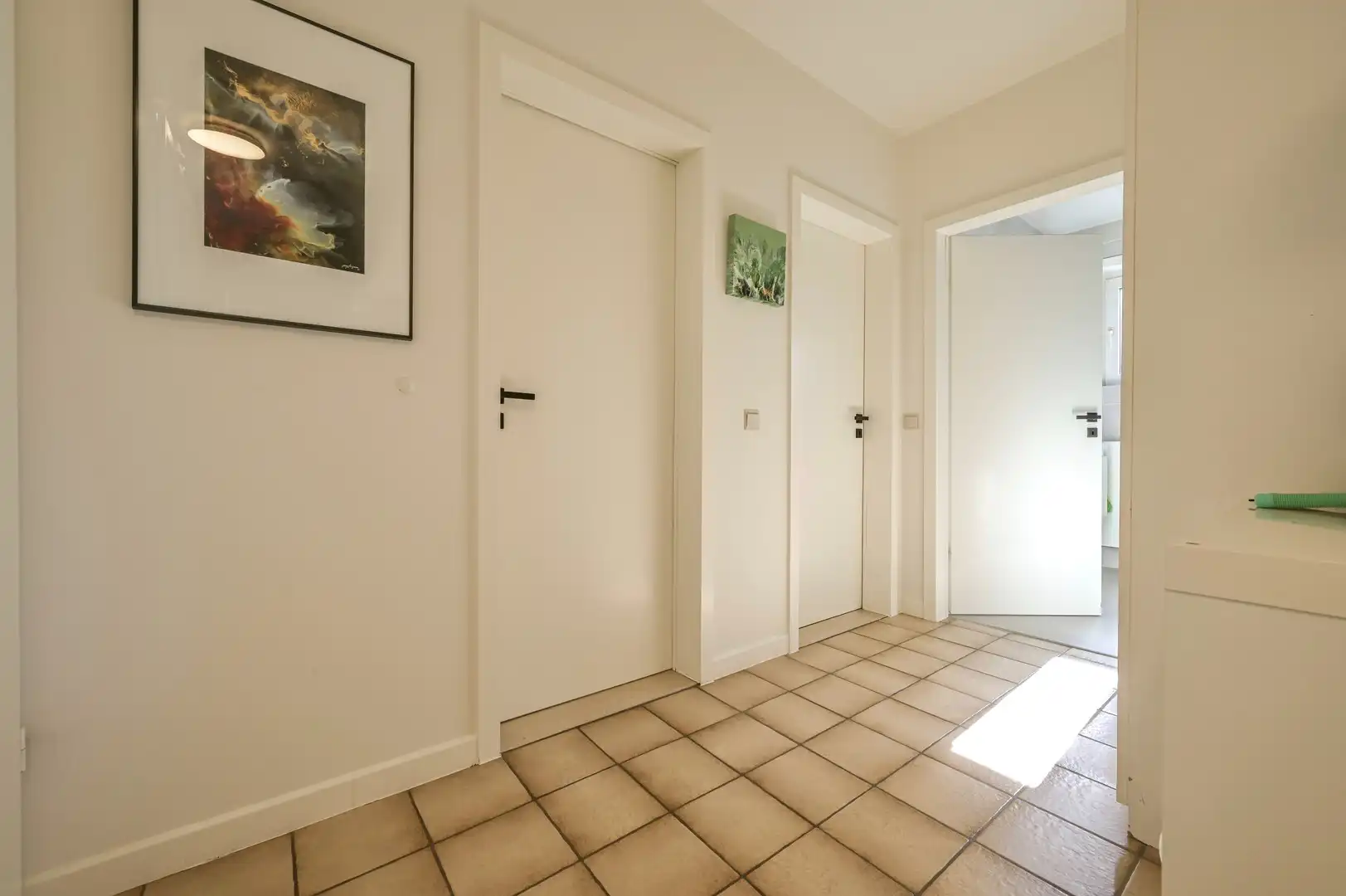 Lichtrijk appartement met 2 slaapkamers, garage en terras in hartje Bornem foto 5