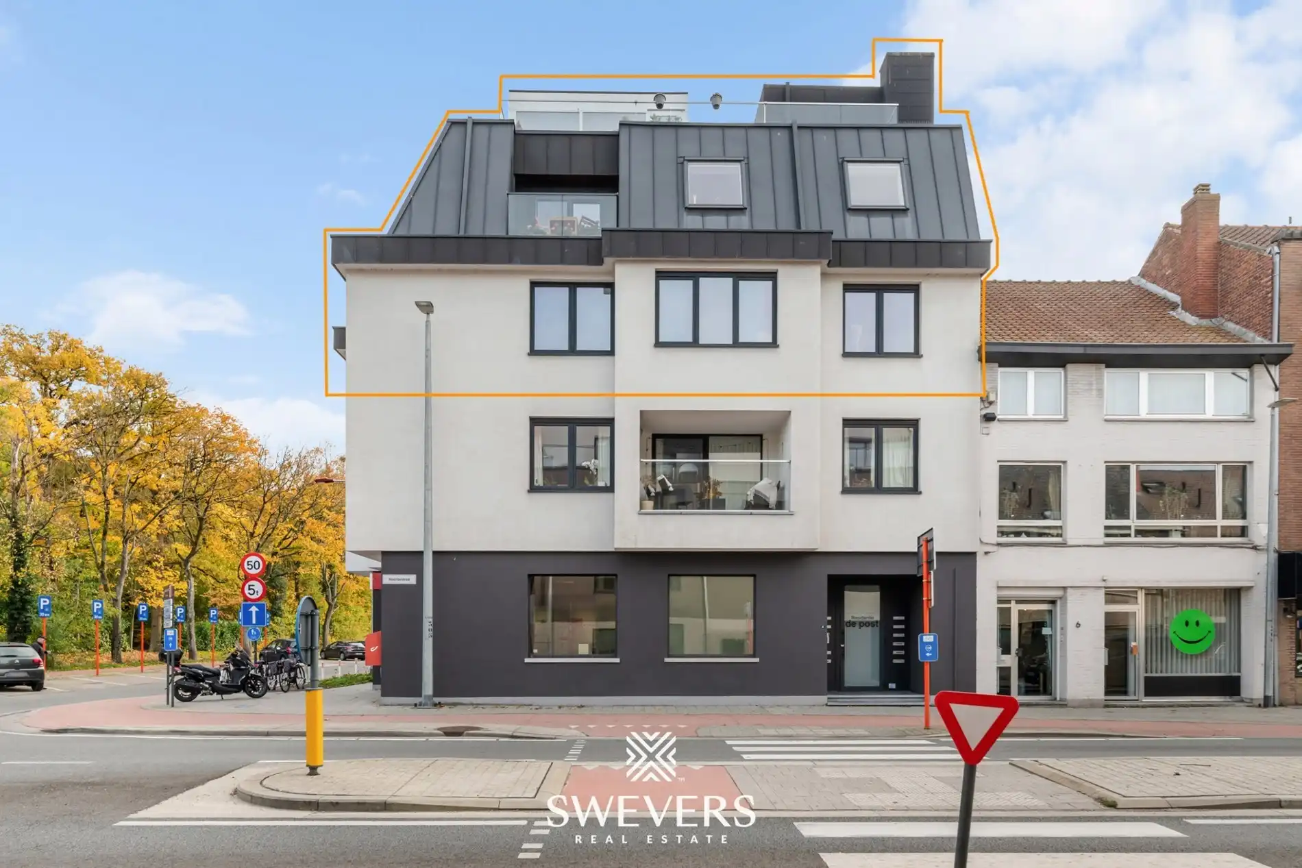 Ruim appartement (125m²) met 3 slpk in hartje Leopoldsburg foto 2