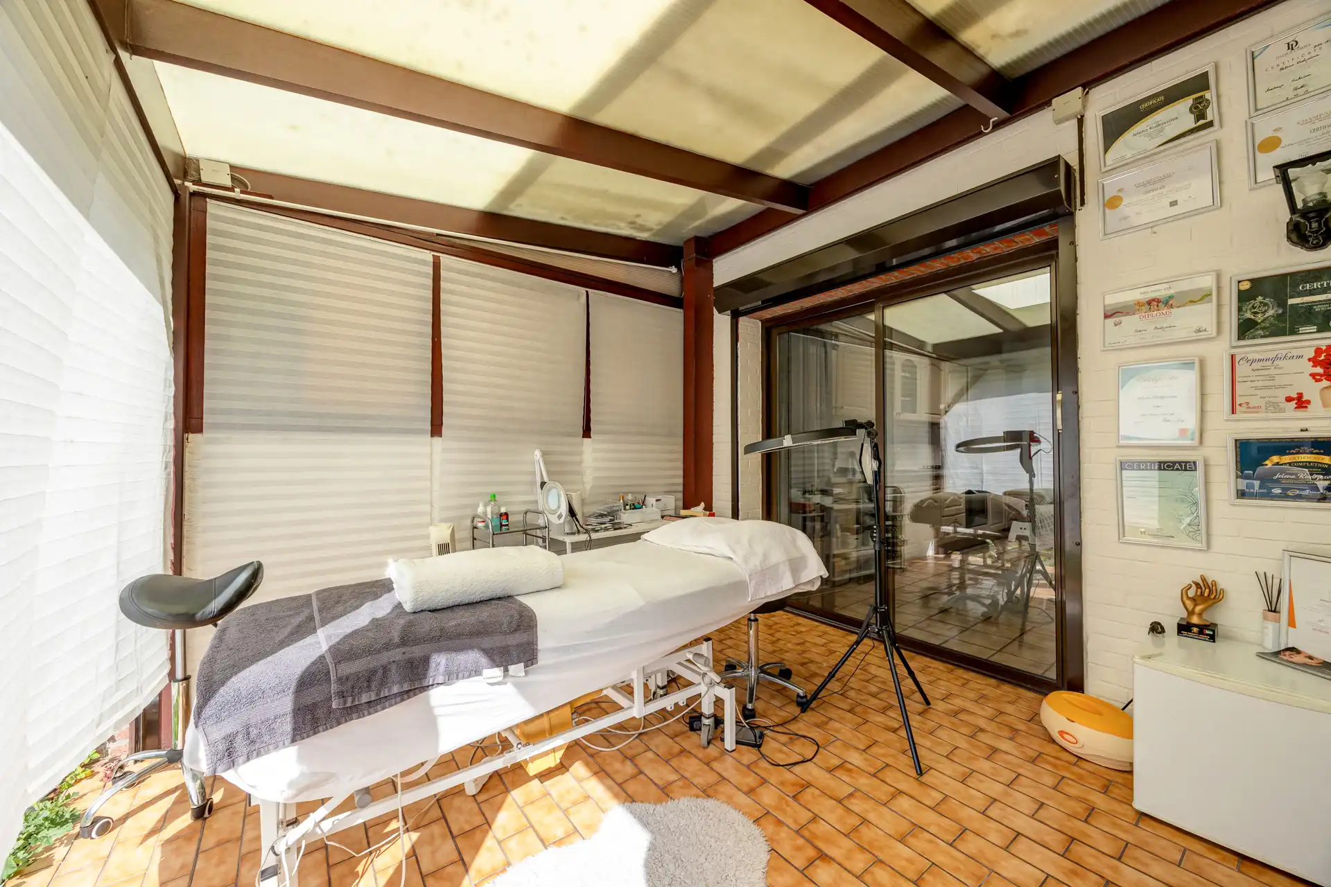 Gezellige woning met 2 slaapkamers en grote tuin foto 8