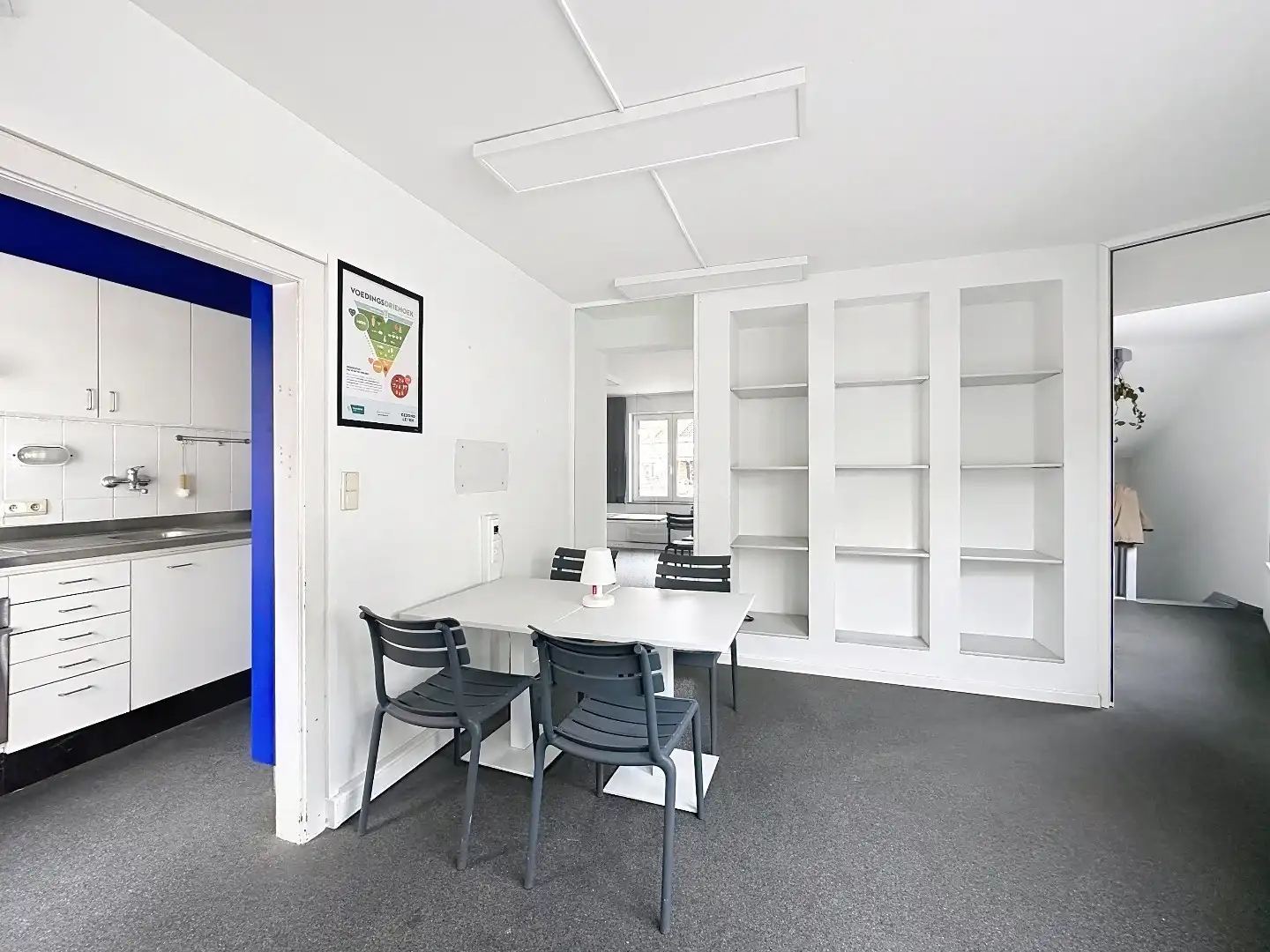 Karaktervol hoekpand met garage op toplocatie in Kessel-Lo! foto 12