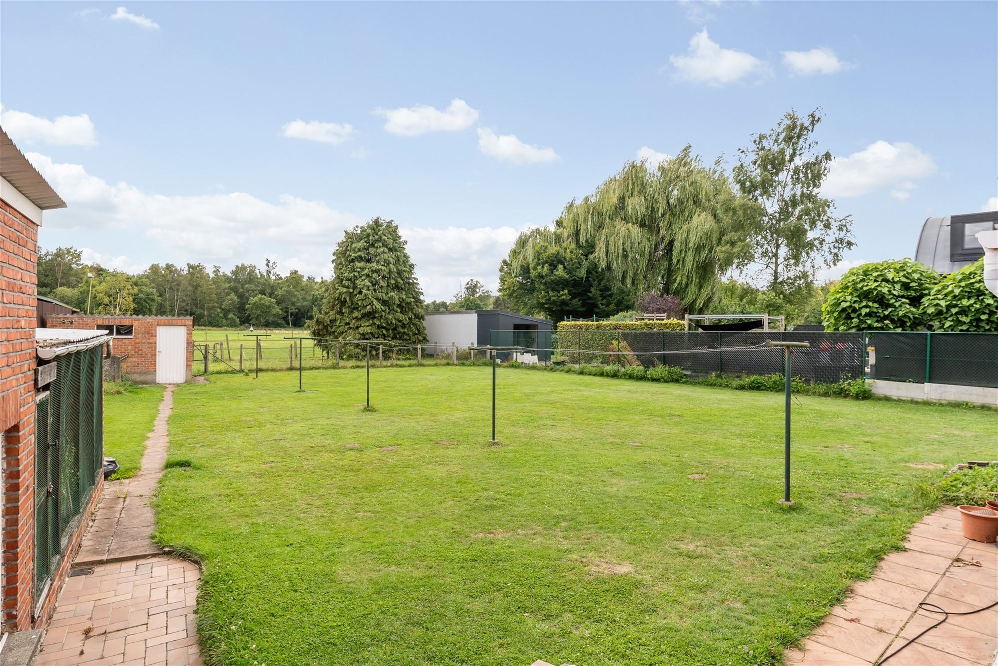 OP TE FRISSEN WONING ZEER RUSTIG GELEGEN OP EEN RUIM ZUIDELIJK GEORIËNTEERD PERCEEL TE LEOPOLDSBURG foto 26