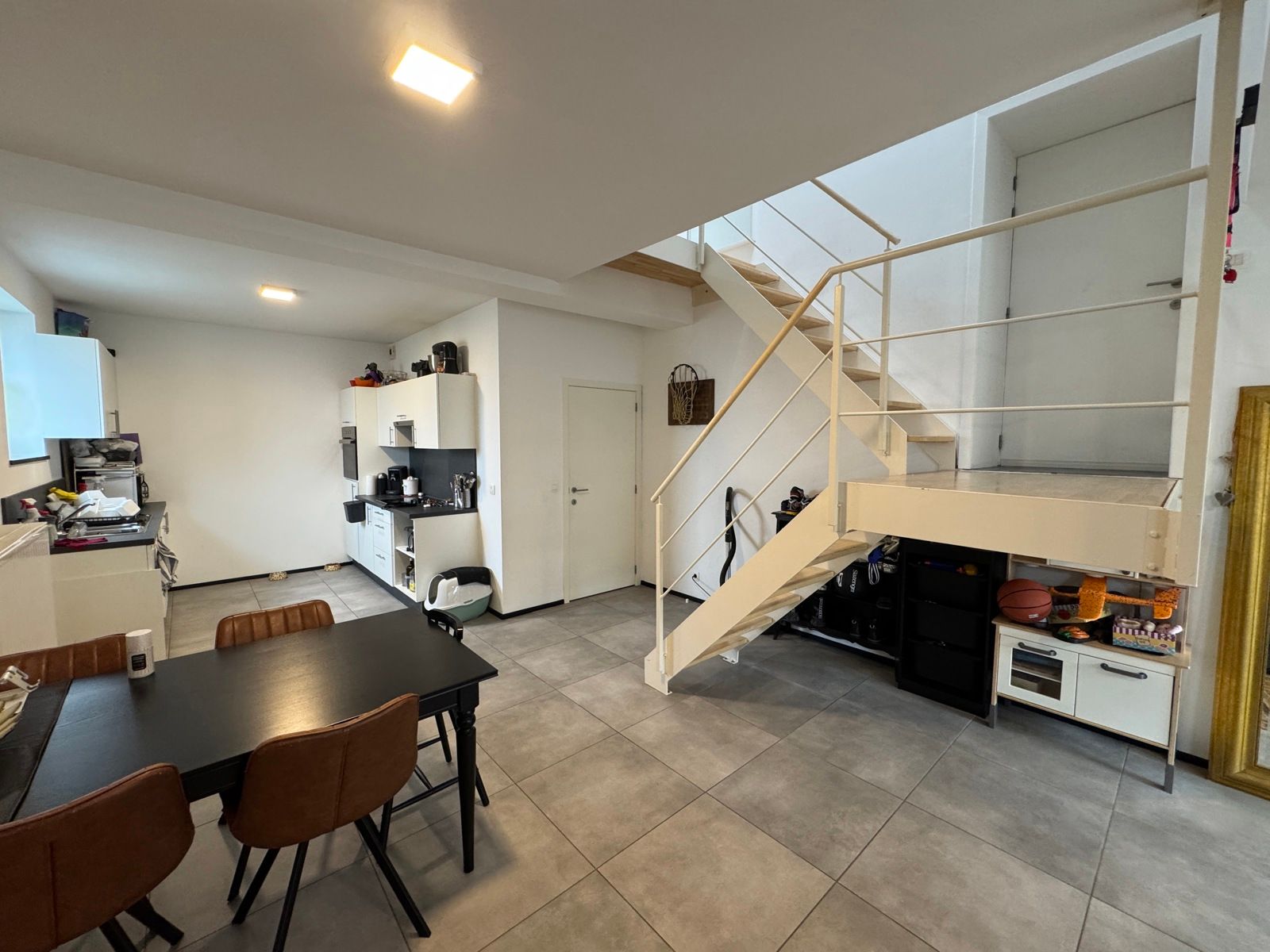 Goed gelegen duplexappartement met 3 slaapkamers foto 7