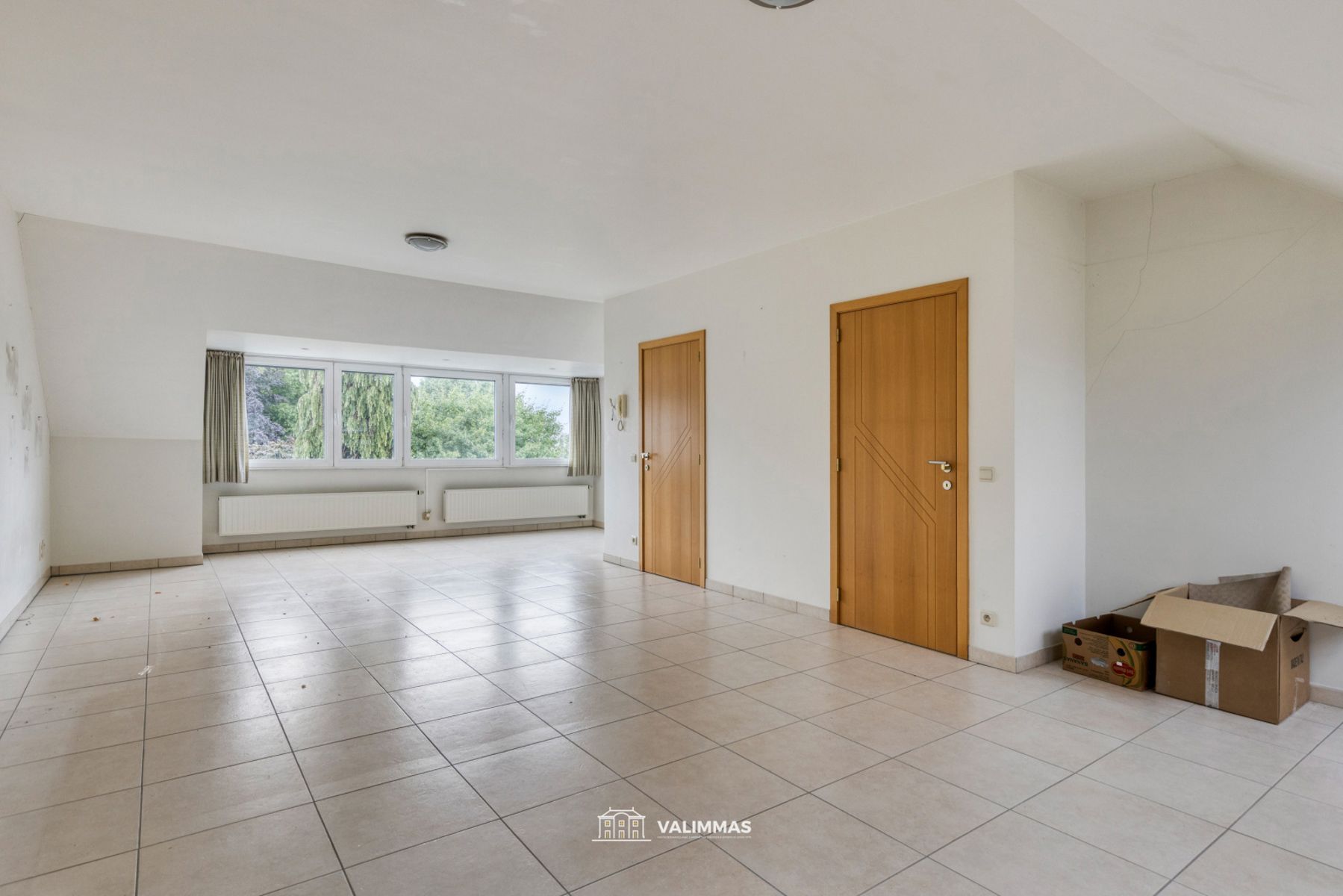 Residentieel gelegen driegevelwoning met garage, tuin...  foto 16
