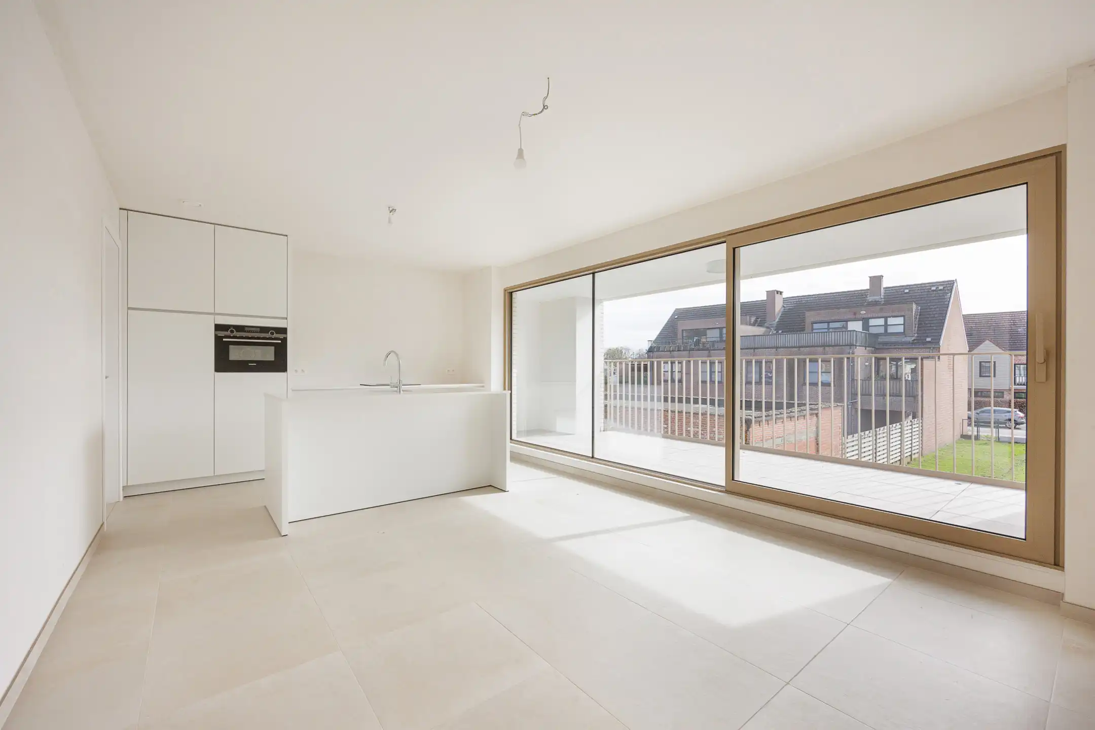 Nieuwbouwappartement met 2 slaapkamers, terras en parking foto 2