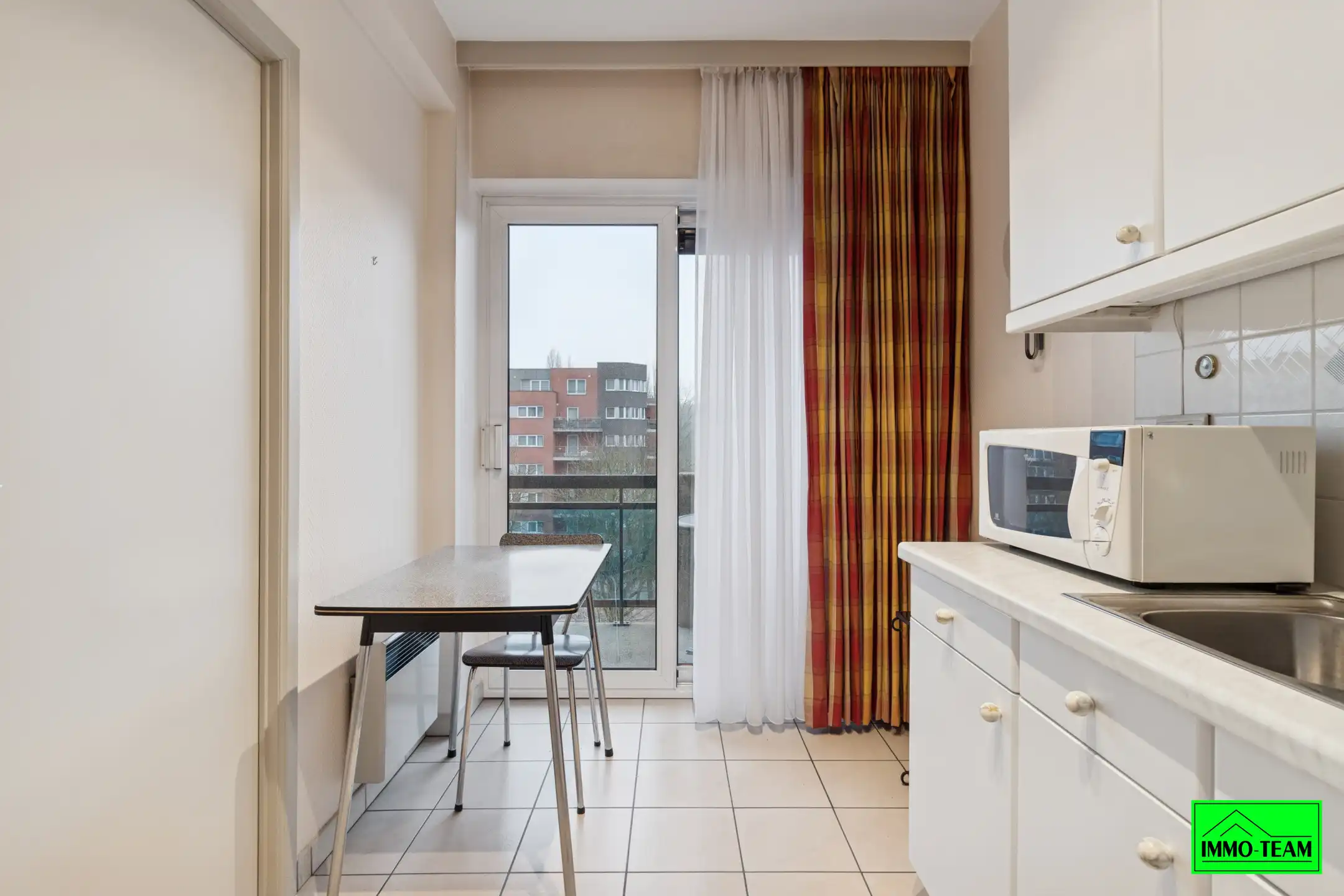 Aangenaam appartement met 2 slaapkamers en garage foto 8