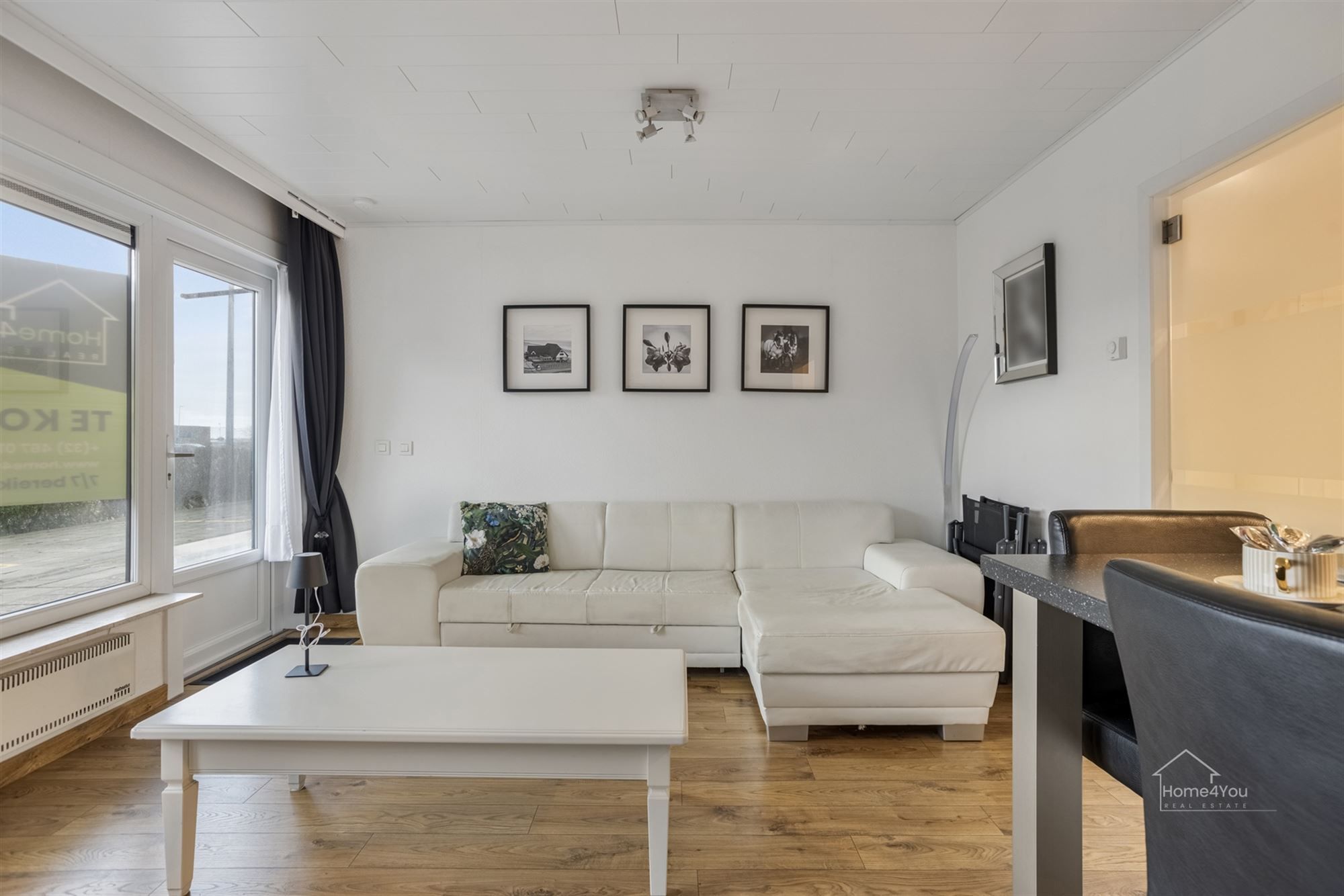 Mooie opgefriste bemeubelde studio met 1 slaapkamer op gelijkvloers op 50 meter van strand en dijk. foto 9