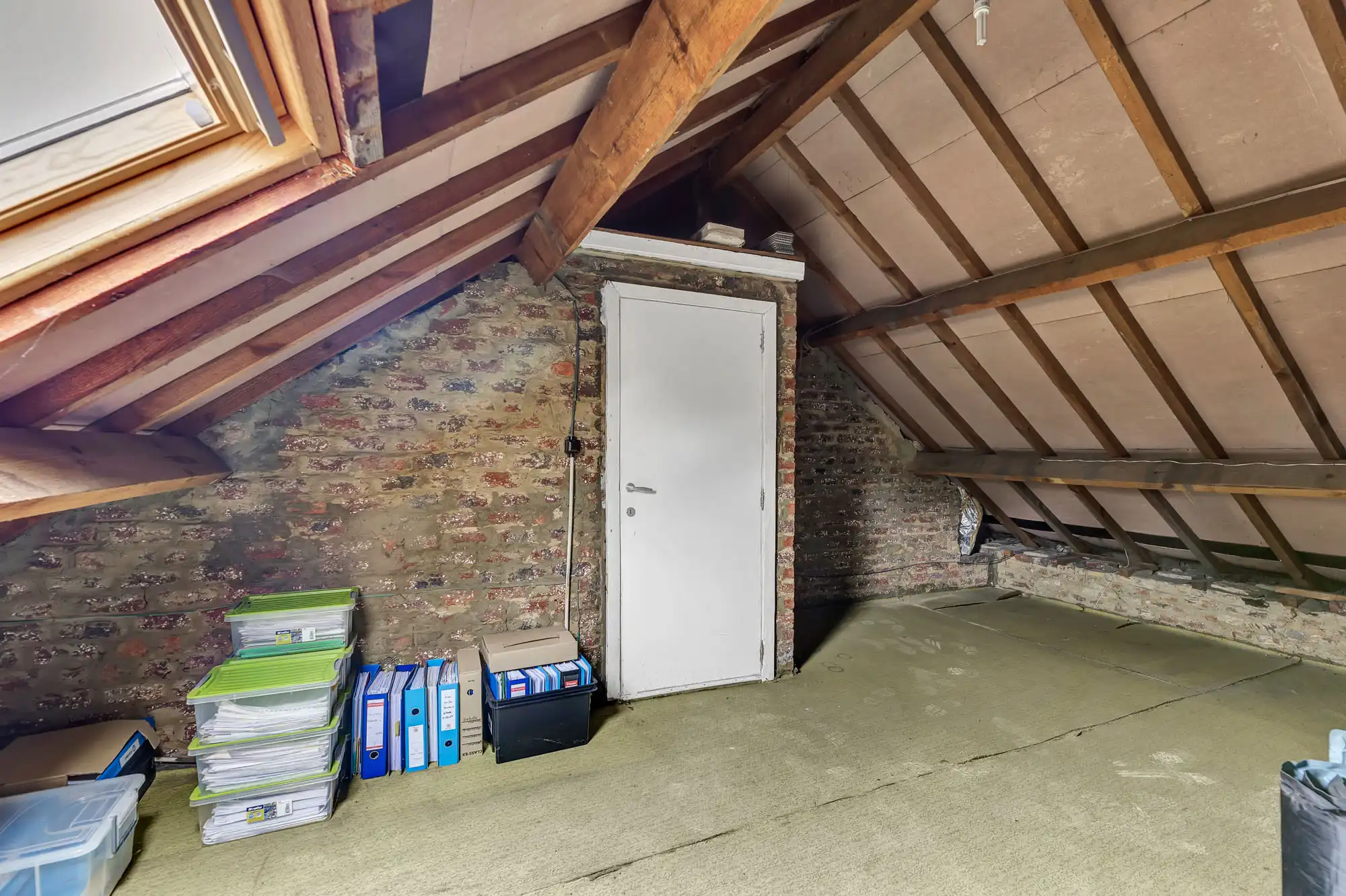 Woning op landelijke ligging met opslagplaats foto 27
