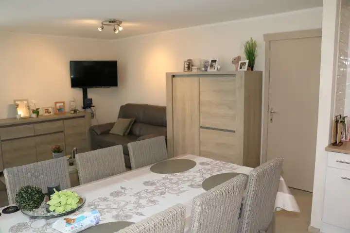 LICHTRIJK 2-SLAAPKAMERAPPARTEMENT MET TERRAS & STAANPLAATS NABIJ MARKT GAVERE foto 2