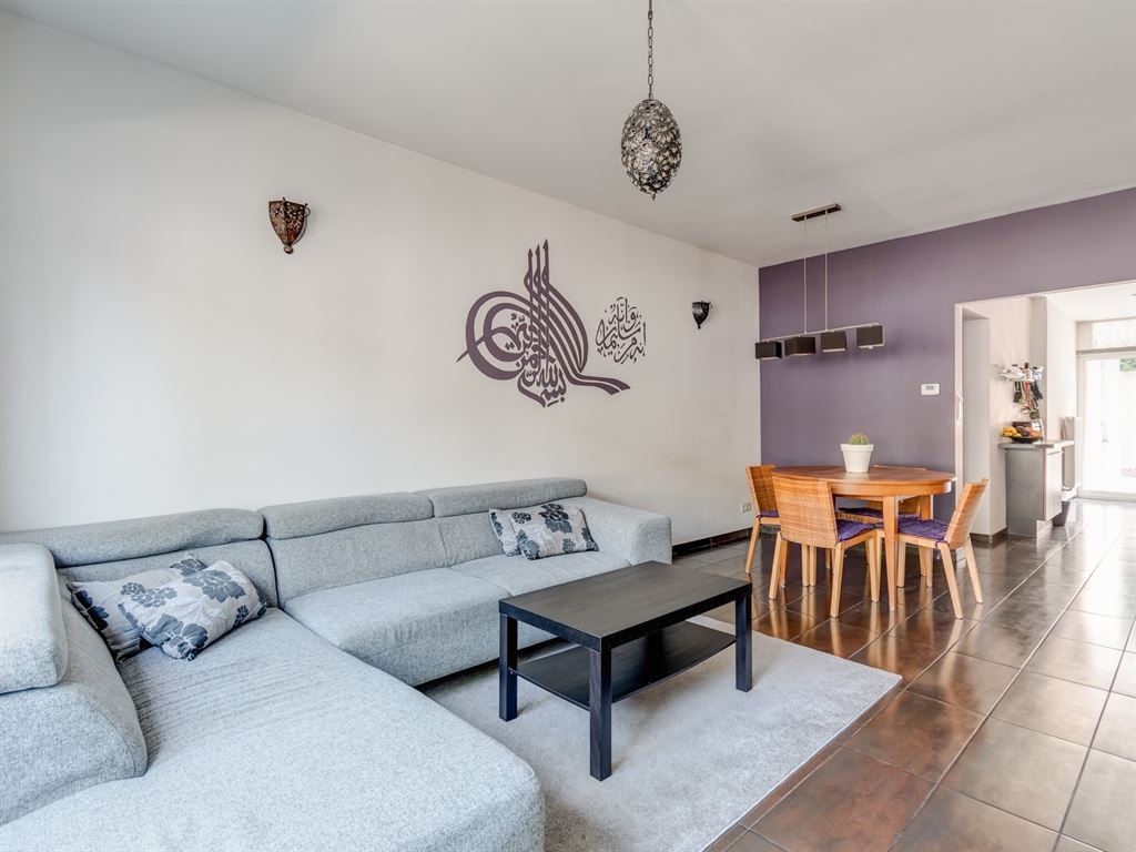 Gelijkvloers appartement met zonnige tuin foto {{pictureIndex}}