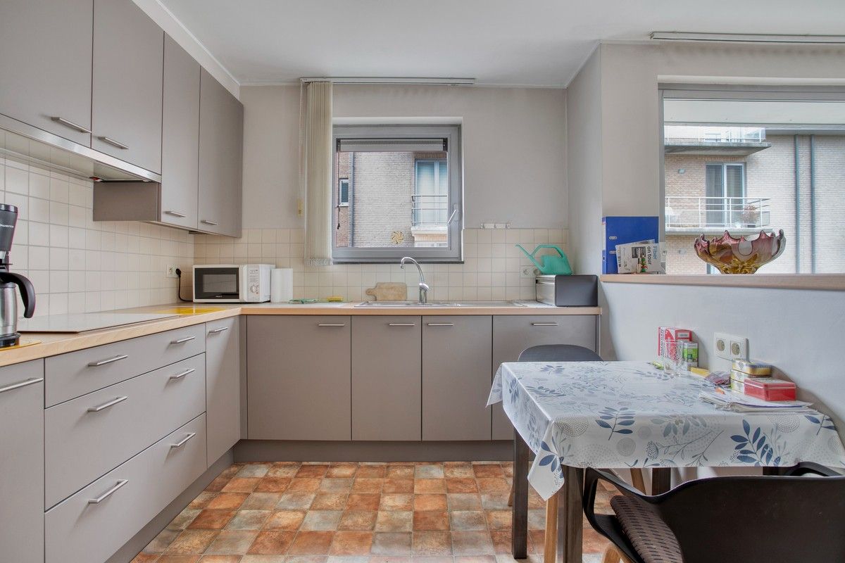 Hedendaags en perfect onderhouden appartement met twee slaapkamers en twee terrassen foto 6