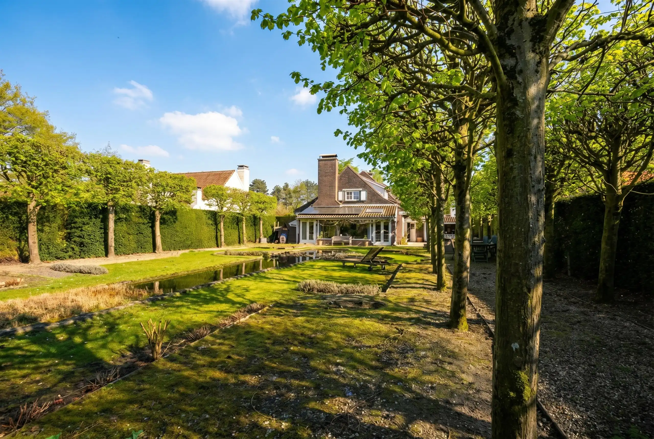 Charismatische  villa op 1084 m²  foto 3