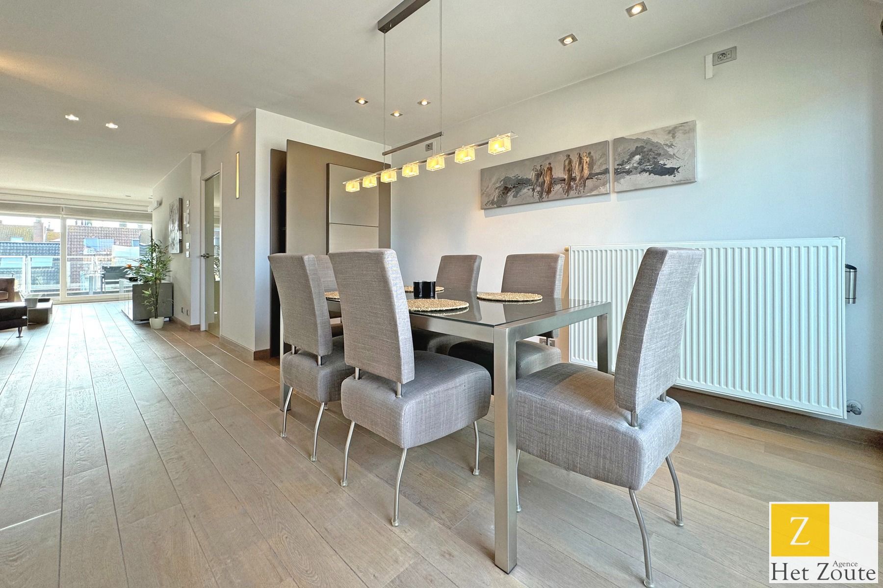 Luxueus duplex-penthouse in hartje Knokke, ruime terrassen foto 4