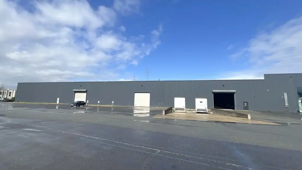 Loods met buitenopslag te huur vlakbij afrit E17 in Sint-Niklaas foto 21