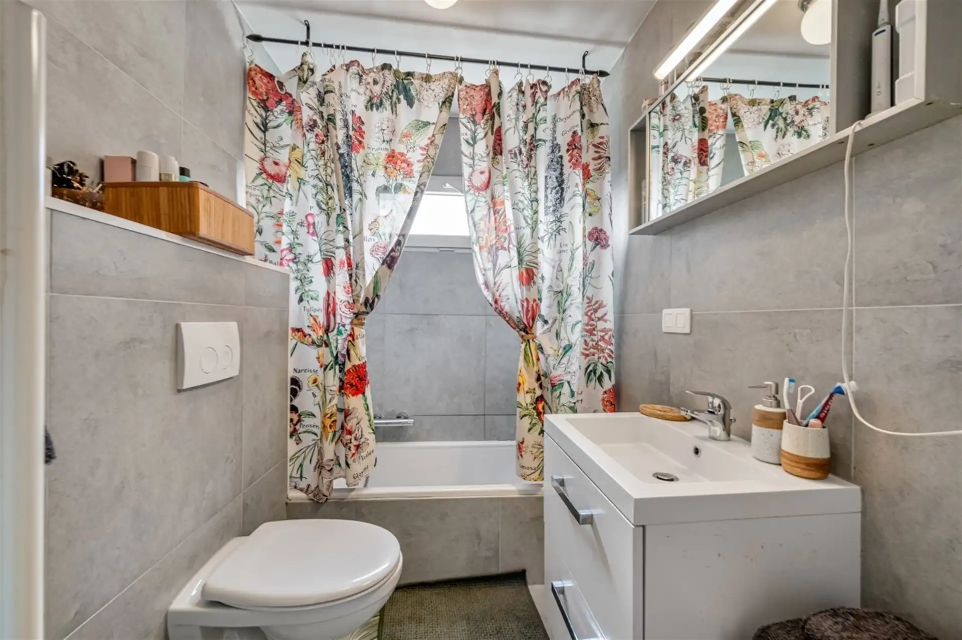 Gerenoveerde opbrengsteigendom bestaande uit handelspand en 3 appartementen foto 36