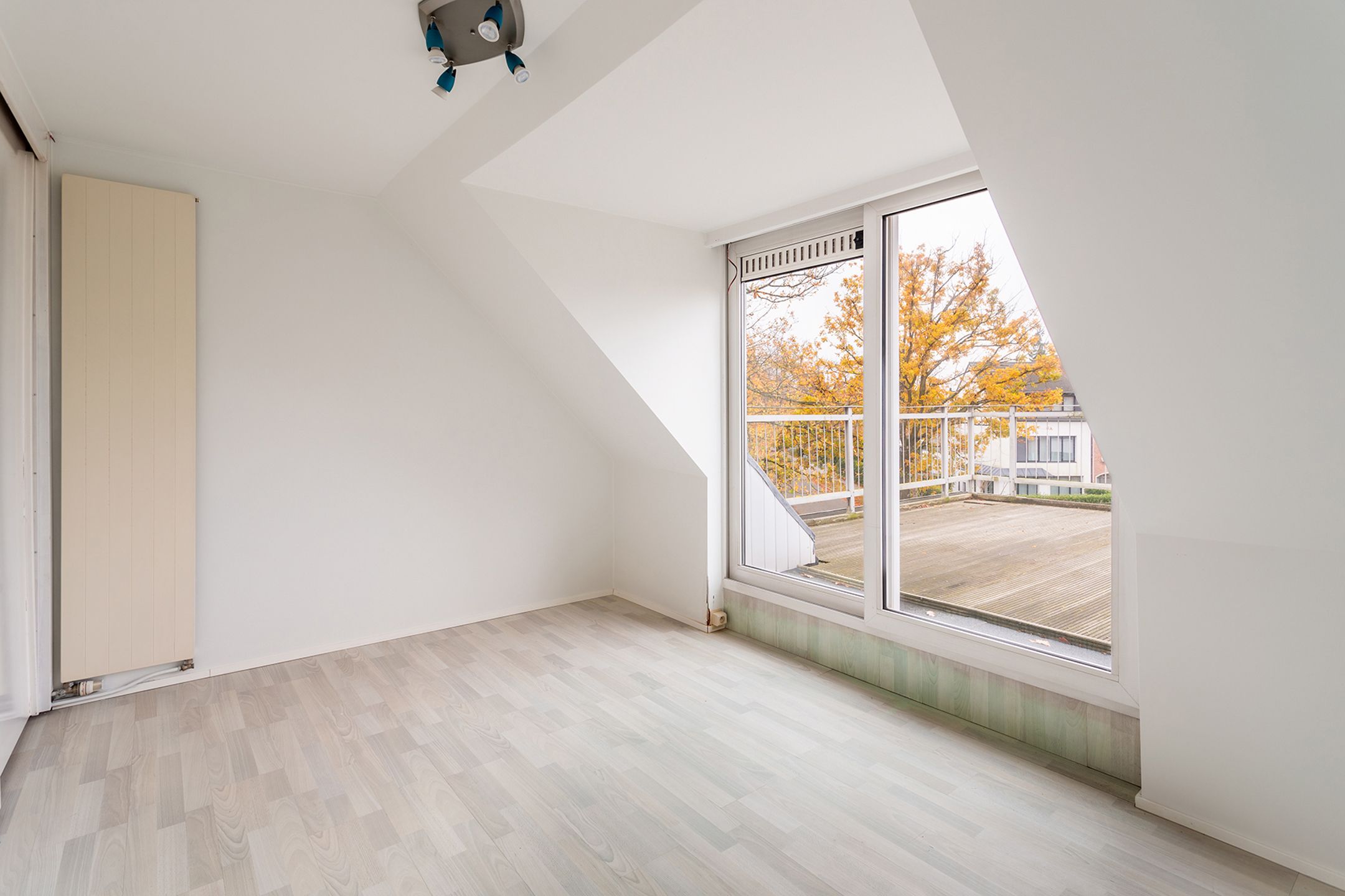 Opbrengsteigendom met 2 appartementen en 2 garageboxen foto 24