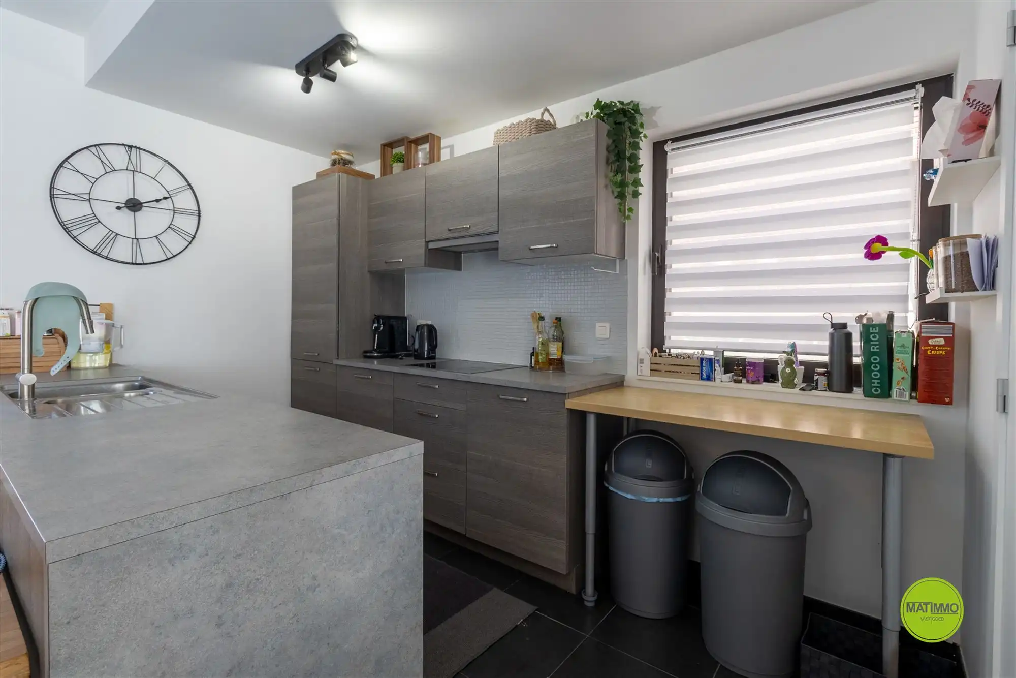 Modern wonen met zonnige tuin en private parkeerplaats foto 7