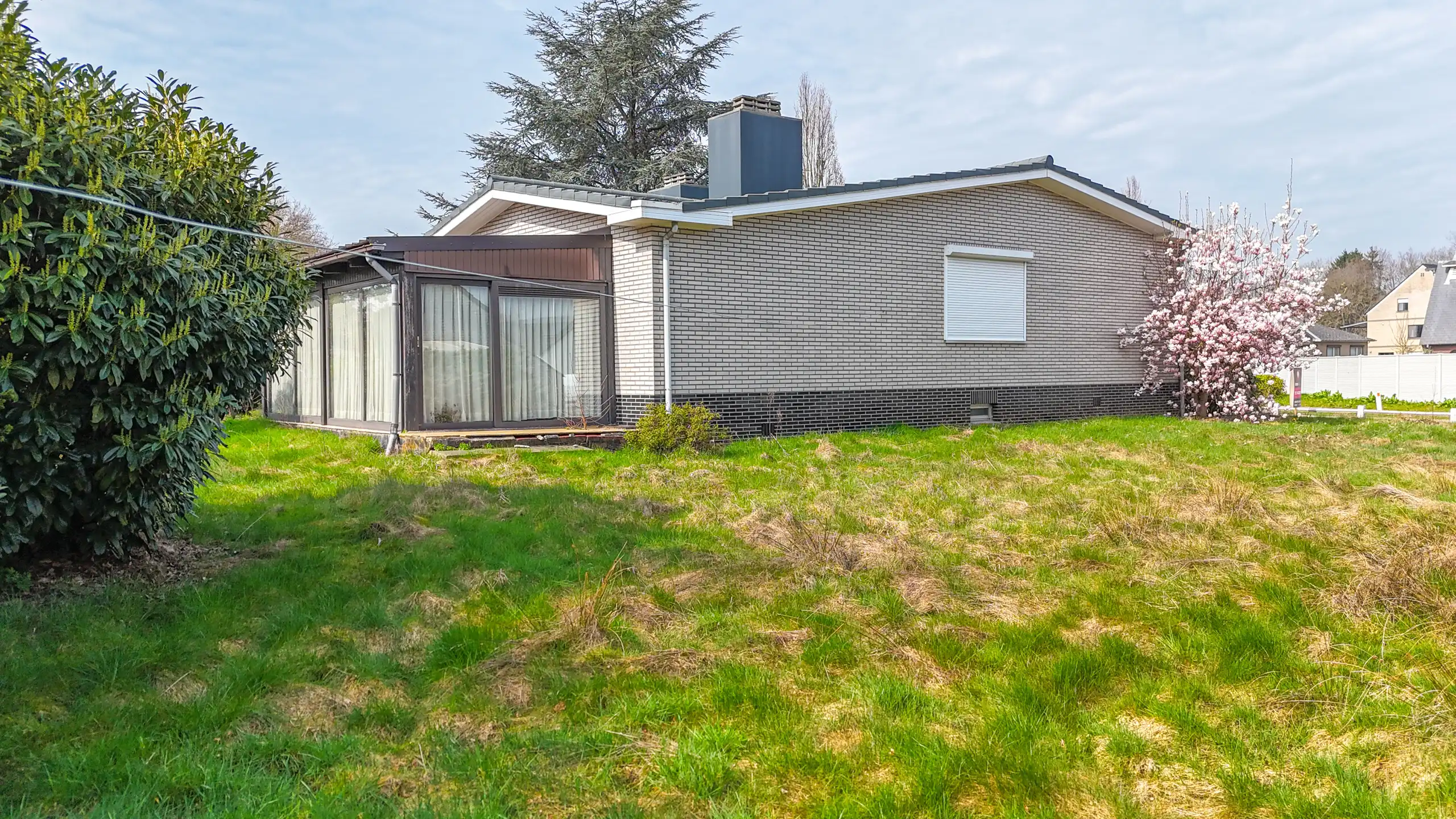 Rustig gelegen bungalow op zeer ruim perceel in Heusden! foto 41