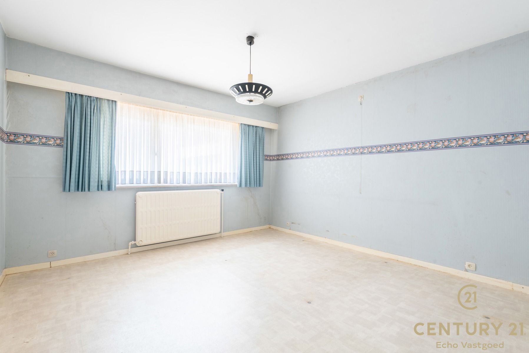 Charmante te renoveren laagbouwwoning op fraai hoekperceel foto 13